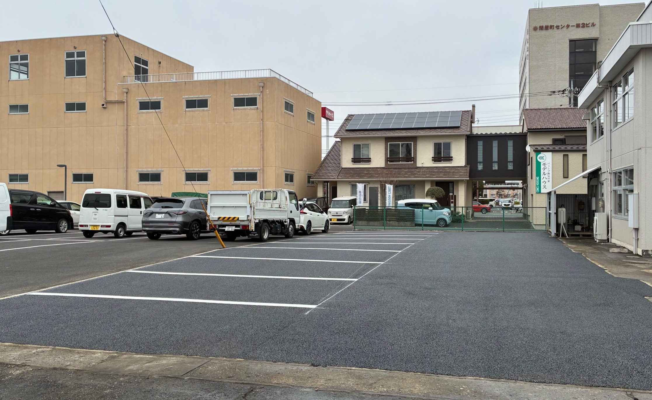 駐車場のアスファルト舗装工事