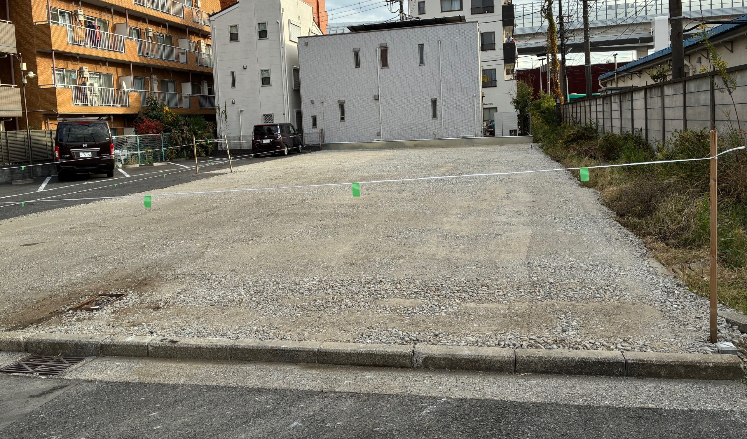 駐車場の砕石舗装工事