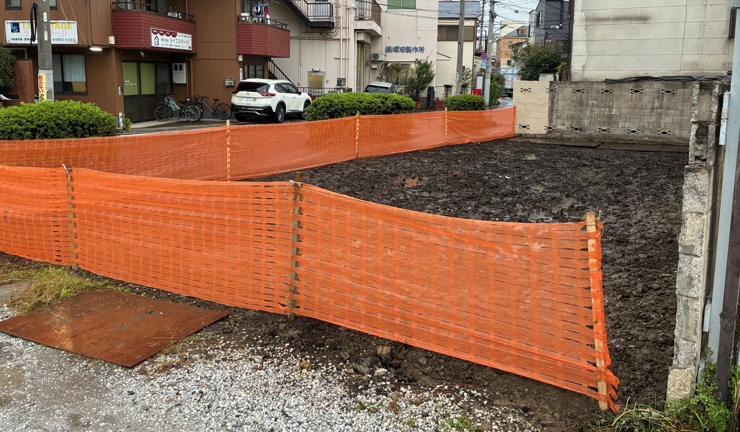 駐車場のアスファルト舗装工事