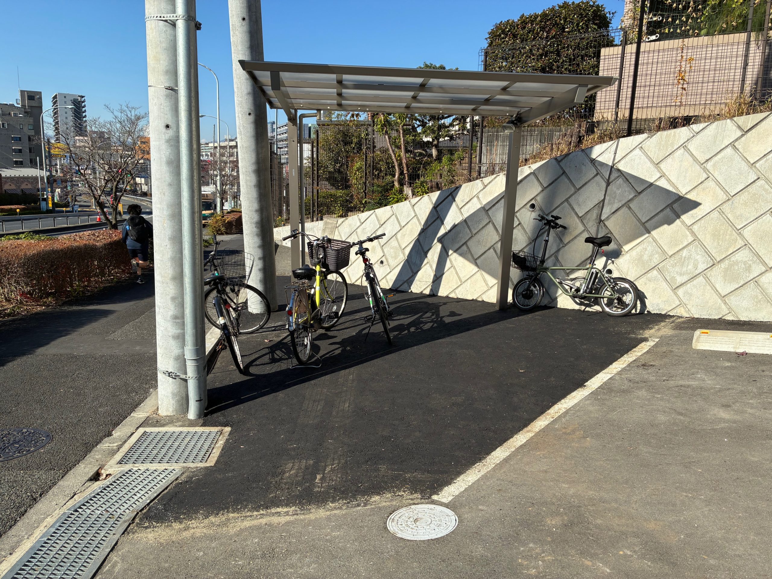 自転車ポート移設に伴うアスファルト舗装工事